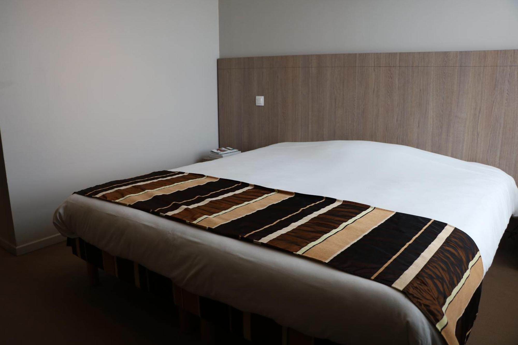 L'Auberge Du Rhone Chavanoz Eksteriør billede